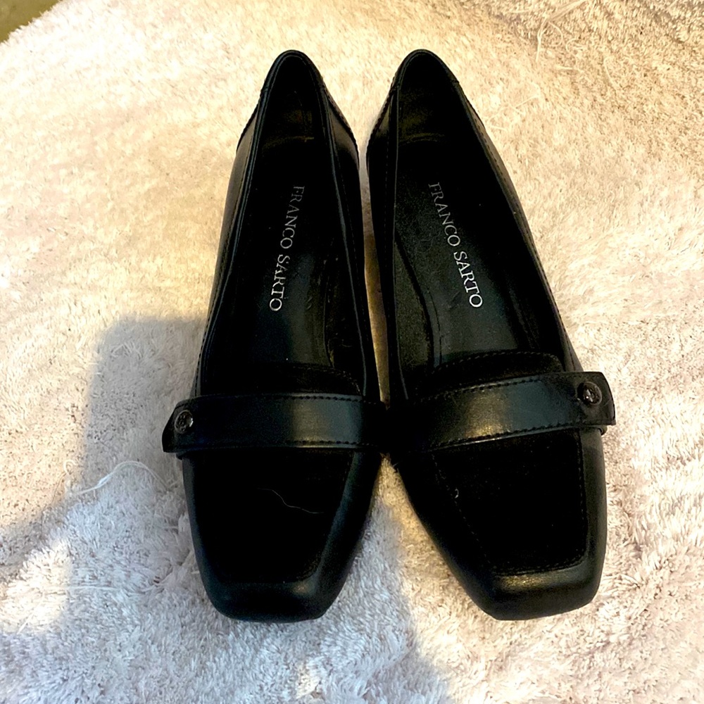 Low heel stylish Franco sarto shoes